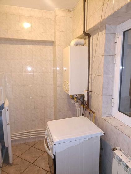 Proprietar inchiriez garsoniera,Spitalul Judetean, gaze, etaj 1/7, vedere spre parc, zona centrala termen lung - 8