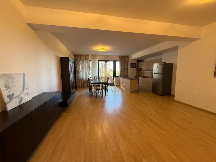 De vanzare apartament decomandat cu 4 camere  in Baneasa - 18