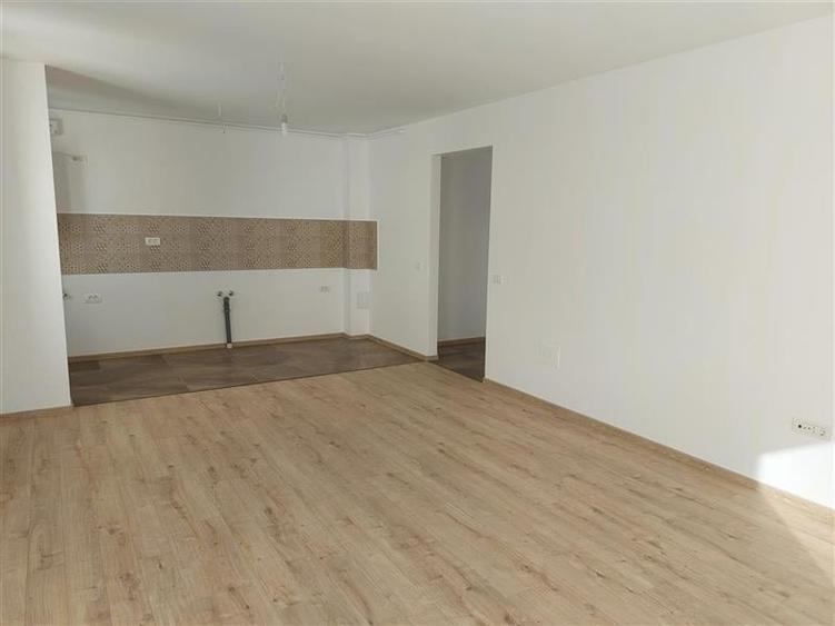 APARTAMENT 2 CAMERE IN TRACTORUL, LA 500 M DE CORESI MALL - 4