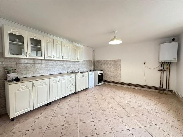 Casa 5 camere 4 bai teren 486 mp in Trei Stejari - 1