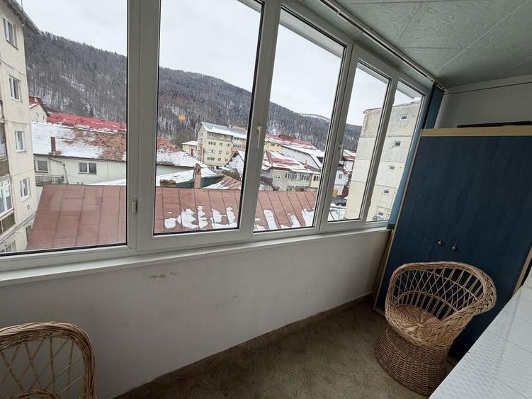 Apartament luminos si spatios in Sinaia, ideal pentru familie 3 camere - 1