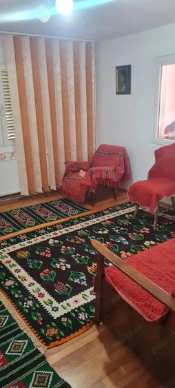 Vand casa in comuna Copaceni, sat Ulmetu, jud Valcea - 7