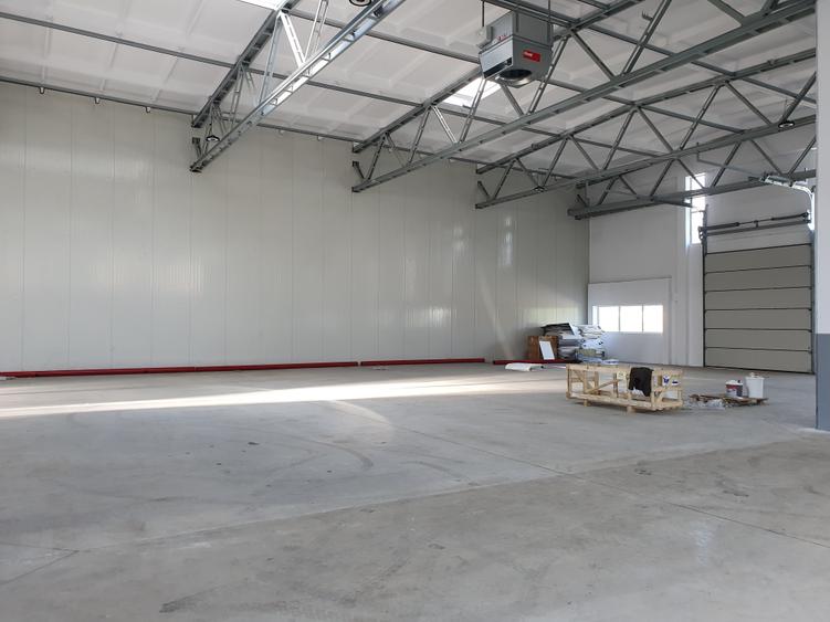 Hala 2400 mp, 4,50 e/mp - 1