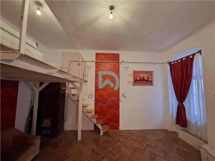 Garsoniera Republicii, Brasov - 1