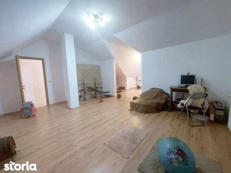 Casă cu 5 camere cu Canalizare în Dobroești