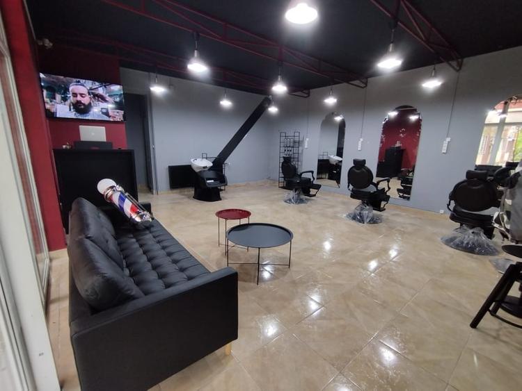 INCHIRIERE Barber Shop  - Spatiu comercial amenajat Mall Plaza, Sector 6 - 8