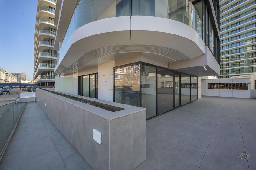 Spatiu ideal showroom/cafenea | vitrine + terasa - 1