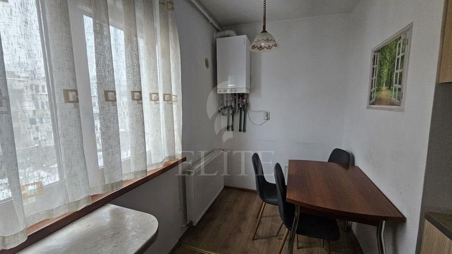 Apartament 3 camere în zona SALA SPORTURILOR - 5