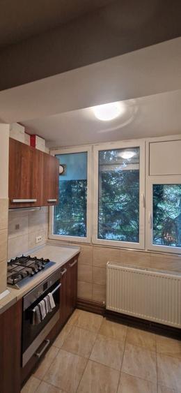 Apartament cu 2 camere semidecomandat, mobilat în Hipodrom 3