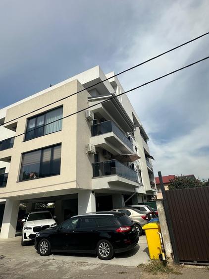 Apartament cu 2 camere în Apărătorii Patriei