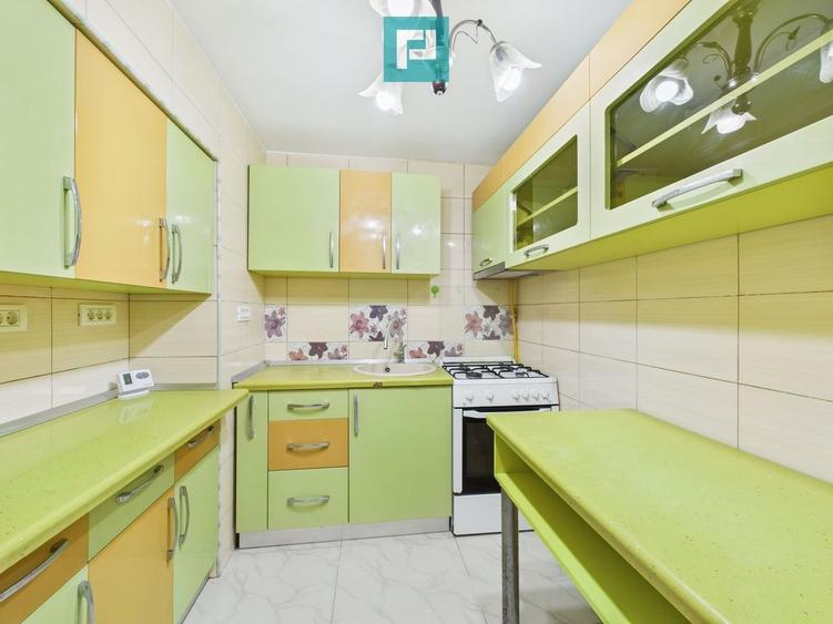 Apartament 4 camere, Bulevardul Revoluției - 14