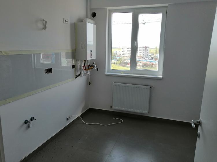 2 Camere decomandat! Acces facil metrou! Etaj intermediar! - 4