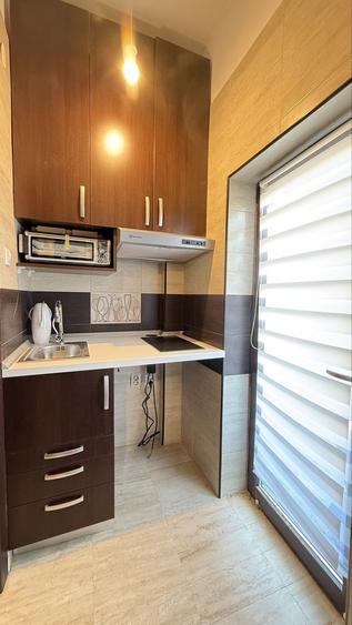 Piata Romana - Caderea Bastiliei garsoniera mobilata si utilata etaj 2 - 5