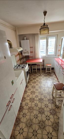 Apartament 2 camere decomandat  - Zona Lipovei - 2