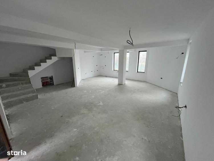 Casa duplex Palazu Mare cu vedere partiala lac - Comision 0% - 10