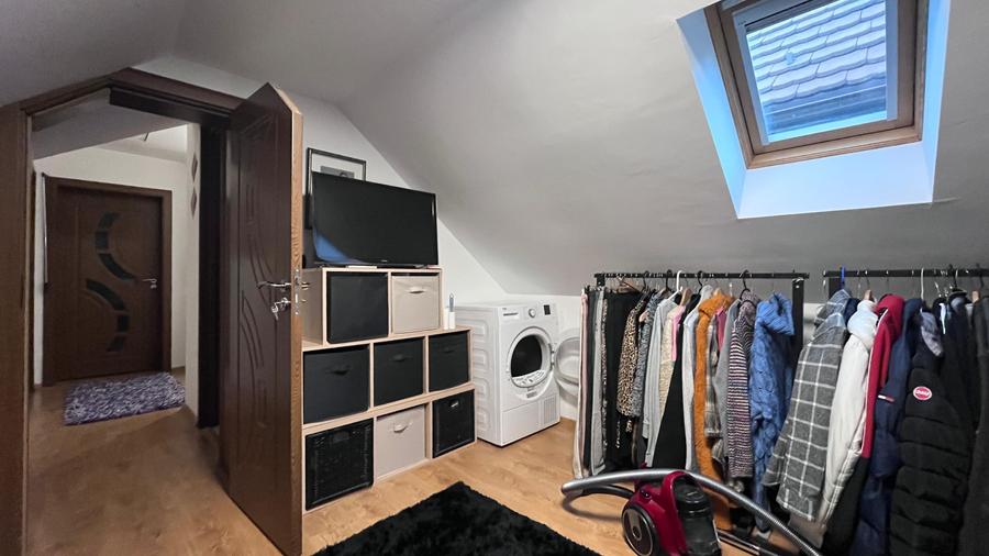 Casa 4 Camere-Singur in Curte-Schei-Cod 4583 - 4