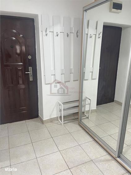 Garsonieră decomandată, mobilată în Tei