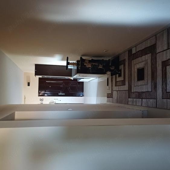 Apartament cu 3 camere decomandat în Lidia