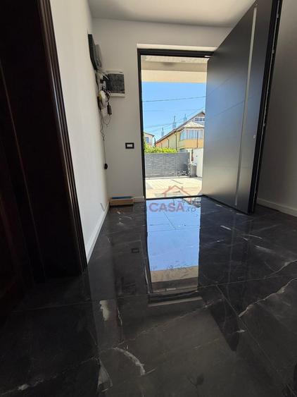 Casă individuală cu 5 camere cu Canalizare în Ozana