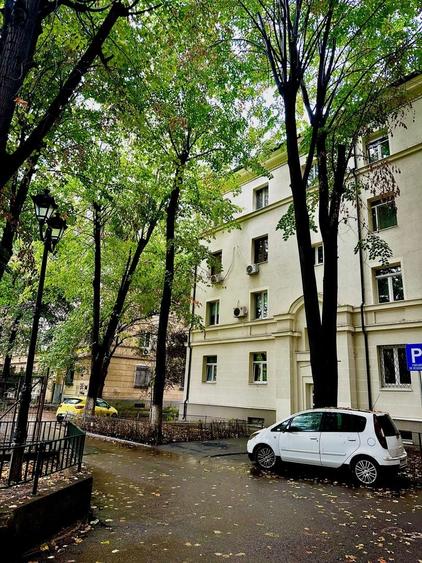 Apartament cu 3 camere decomandat în Vatra Luminoasă