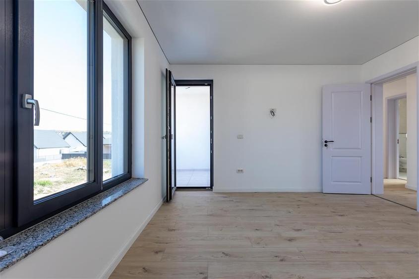 Casă individuală cu 3 camere cu Teren 385 Mp în Central