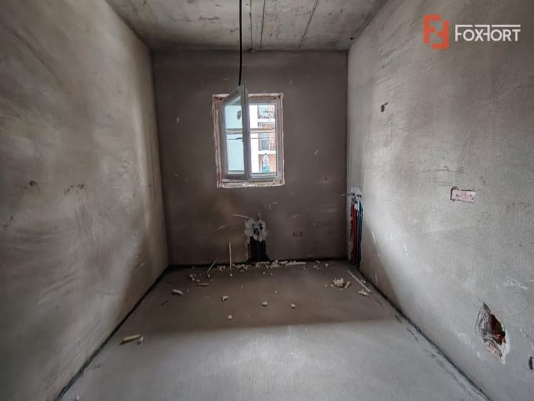 Apartament cu 3 camere decomandat în Giroc