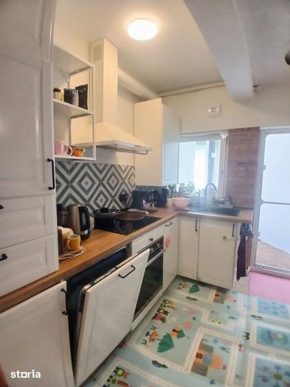 Apartament cu 3 camere în Pieptănari
