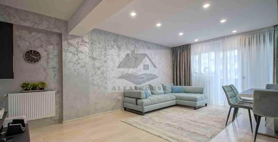 Apartament cu 4 camere decomandat în Tractorul