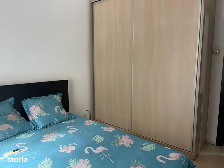 Apartament cu 3 camere decomandat în Berceni
