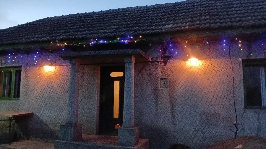 Casă cu Teren 2000 Mp în Cerchezu