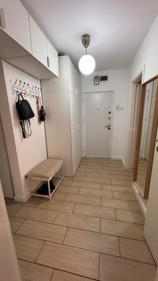 Apartament cu 3 camere decomandat în Drumul Taberei