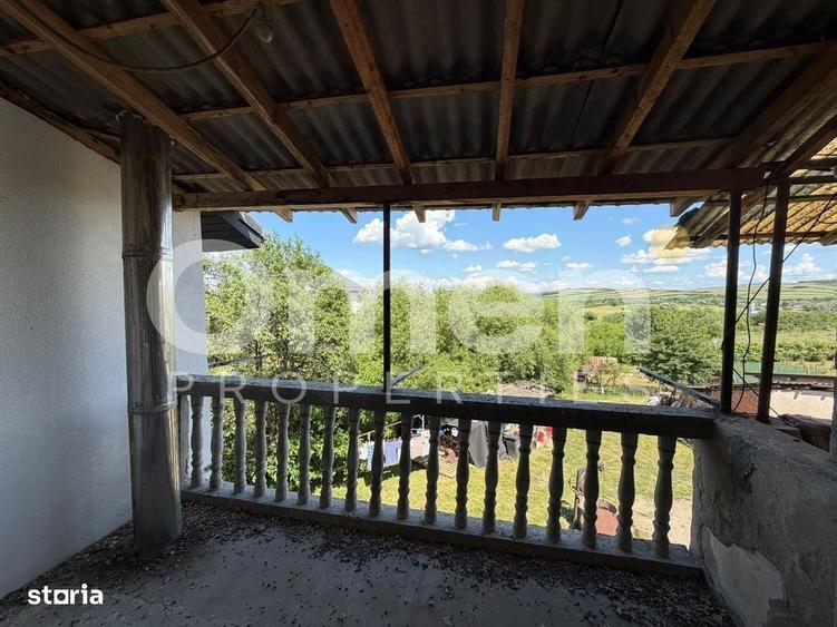 Apartament cu 3 camere în Valea Chioarului