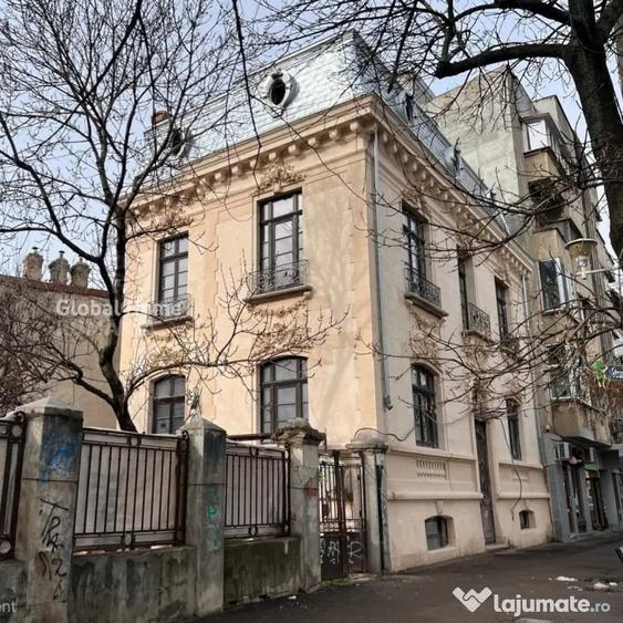 Casă cu 7 camere cu Teren 306 Mp în Victoriei