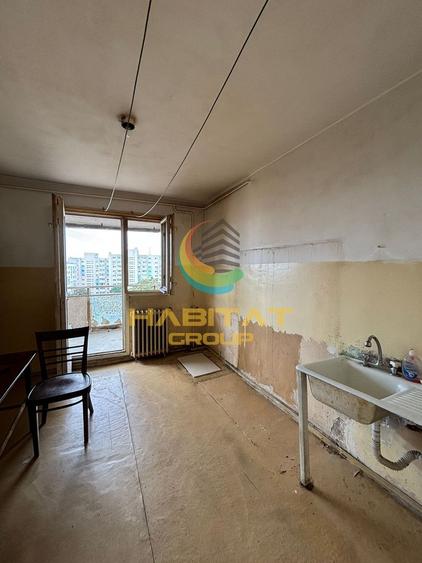 Apartament cu 4 camere decomandat în Berceni
