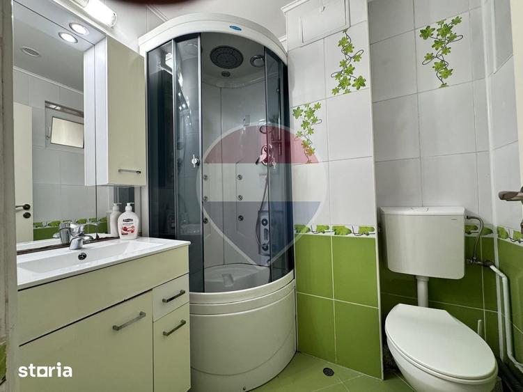 Apartament cu 3 camere în Cetate