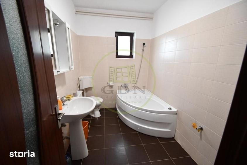 Casă cu 7 camere cu Teren 410 Mp în Predeluț