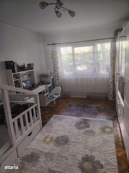 Apartament la Parter, 2 camere fara balcon situat in zona Confec?ii - 1