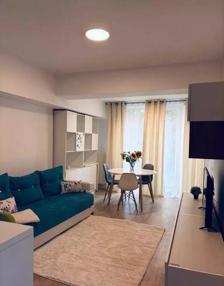 Apartament cu 2 camere decomandat, mobilat în Politehnica