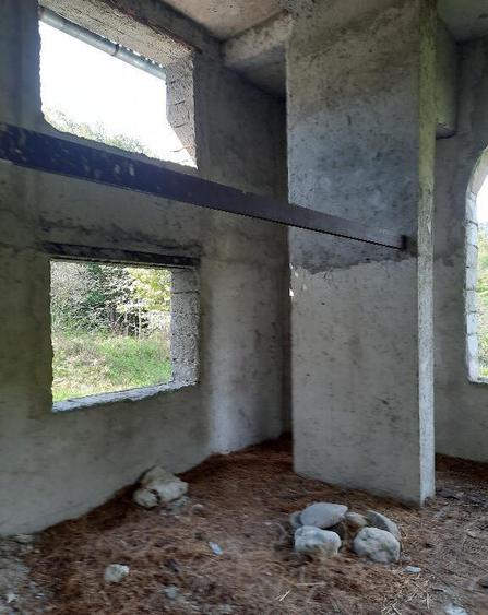 Conac situat in Breaza cu 2340 mp teren - 2