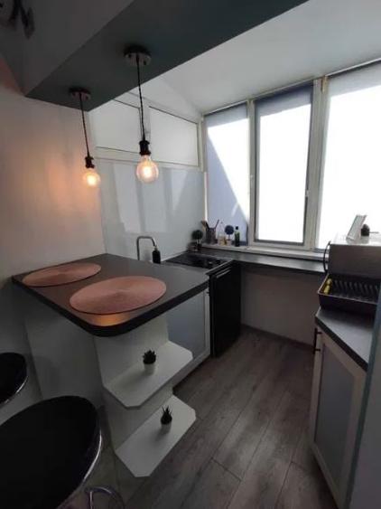 Piata Rosetti, METROU UNIVERSITATE,et 5/8, mobilat, utilat,CENTRALA PROPRIE,AC - 6