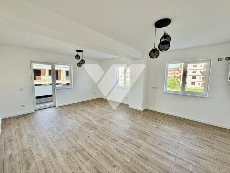 Apartament 2 camere, Decomandat, Bucatarie Separata - Etaj 1 - 1