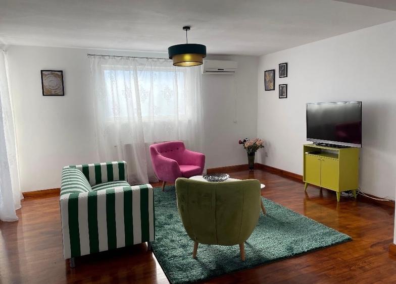 Vand apartament superb, 3 camere, in Cetate - 2