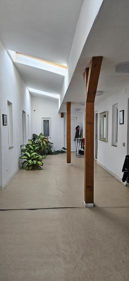 Imobil compus din parter si etaj cu posibilitatea de a construi si mansarda - 1