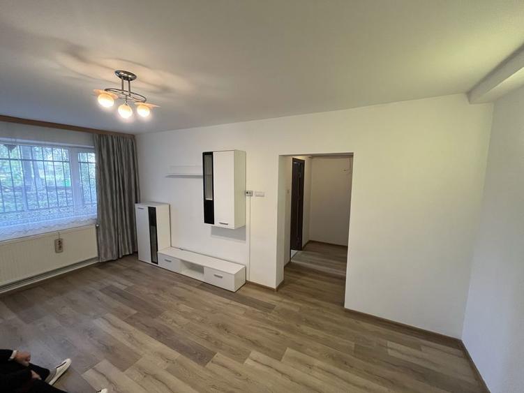 inchiriez apartament cu 2 camere - 2