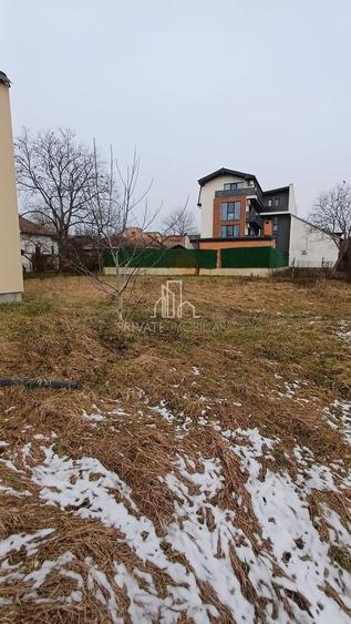 Teren de 1.333mp, Casa - constructie de 302m, in Centru - 3