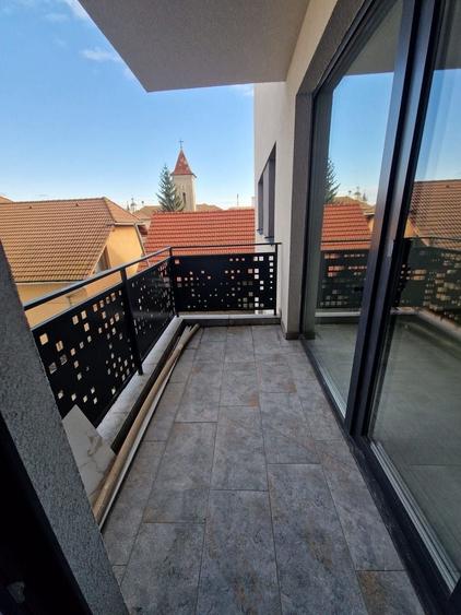 3 camere, finisat etaj 2, parcare subterana, str Traian Vuia - 25