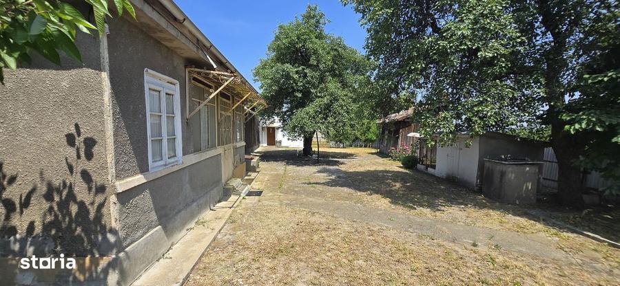 Casa cu 5 camere, curte ?i pivni?a, 35000 EUR - 8