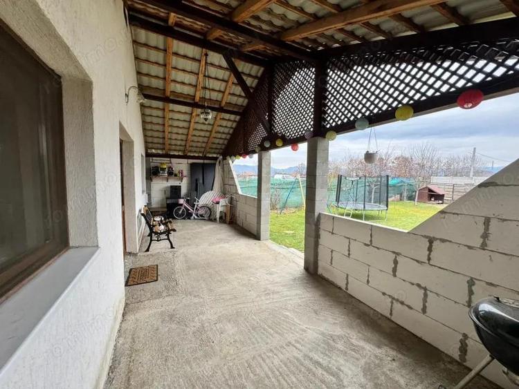 Casa cocheta cu terasa | 5 ari teren - 7
