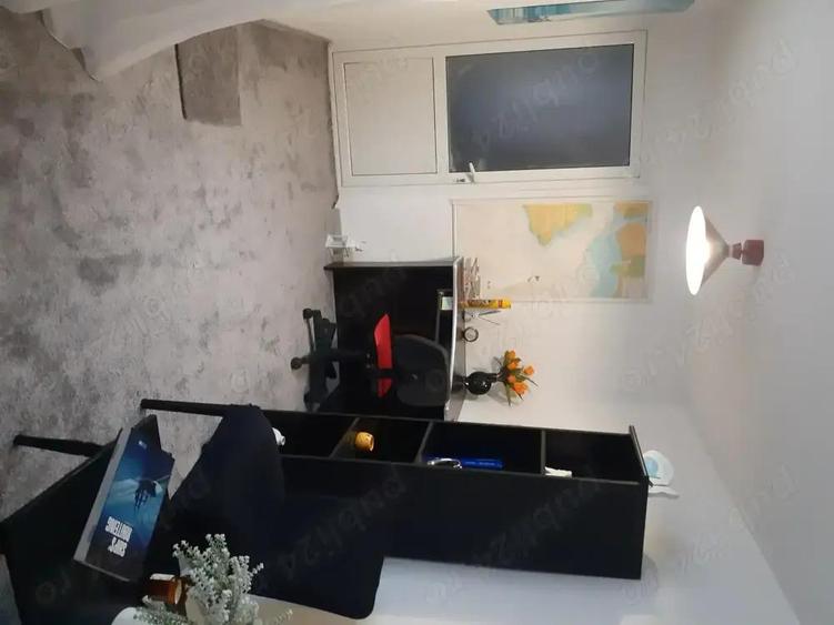 Vanzare Casa caramida, suprafata este de 200.mp., mobilata si utilata str. Grivitei - Pictor T Aman - 9