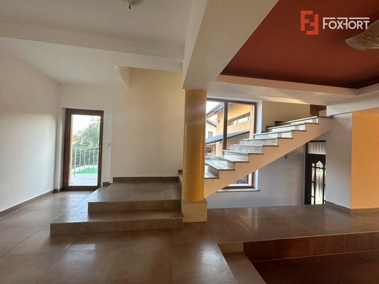 Casa individuala cu 10 camere si piscina, in Dumbravita - ID V5614 - 22